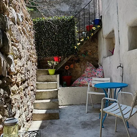 En Centre-ville Medieval Apartment