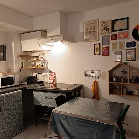 En Centre-ville Medieval Apartment *