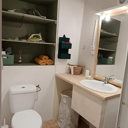 Apartment En Centre-ville Medieval Gigean